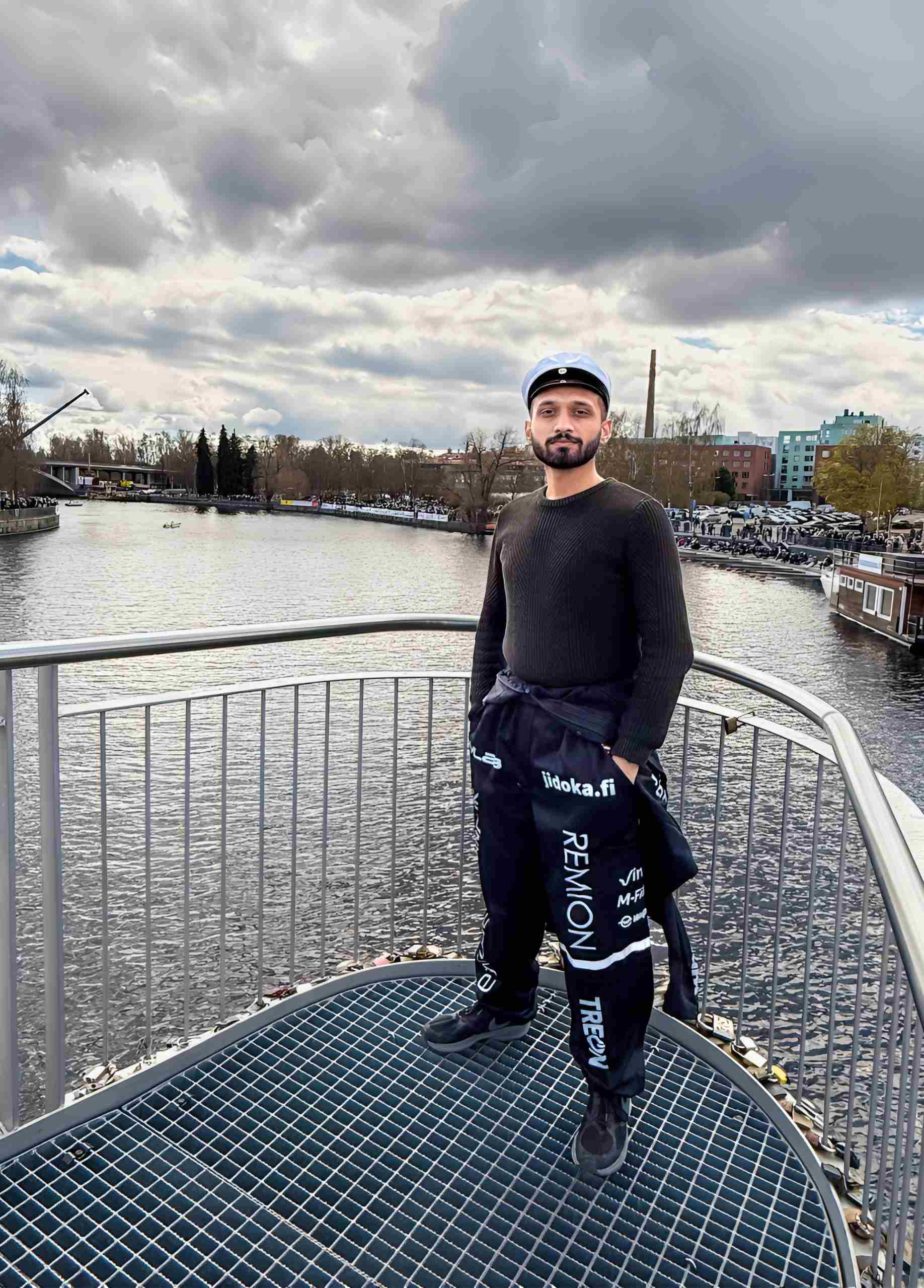 Wahaj Anwarbackground